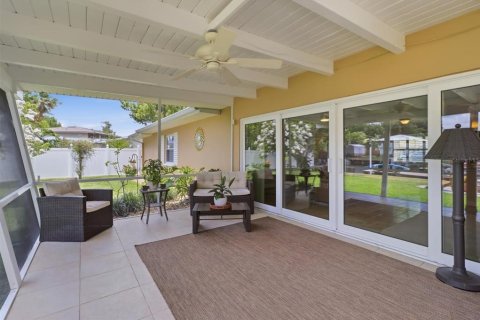 House in Crystal River, Florida 2 bedrooms, 127.83 sq.m. № 2208421 - photo 30
