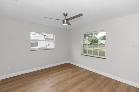 House in Orlando, Florida 3 bedrooms, 143.53 sq.m. № 2237366 - photo 15