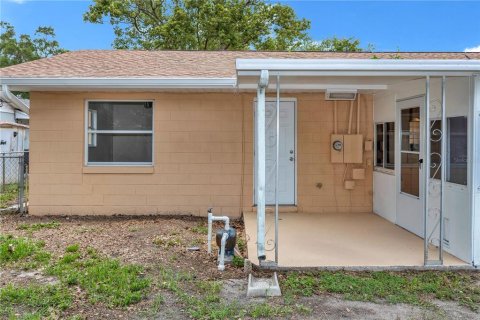 House in Orlando, Florida 3 bedrooms, 143.53 sq.m. № 2237366 - photo 23