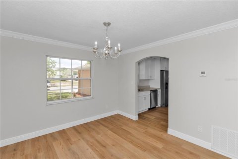 House in Orlando, Florida 3 bedrooms, 143.53 sq.m. № 2237366 - photo 9