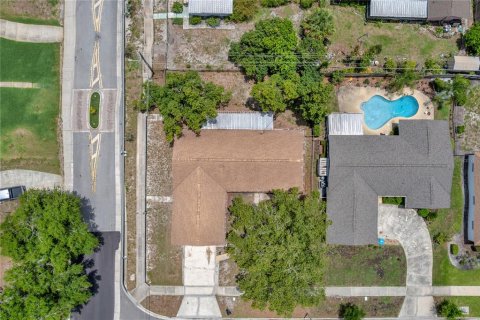 House in Orlando, Florida 3 bedrooms, 143.53 sq.m. № 2237366 - photo 6