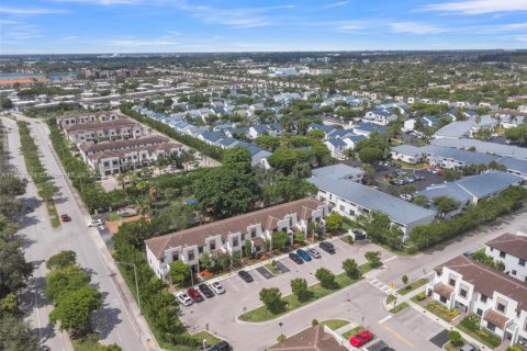 Townhouse in Miami, Florida 3 bedrooms, 122.63 sq.m. № 1952991 - photo 20