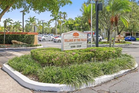 Copropriété à louer à Miami, Floride: 2 chambres, 116.41 m2 № 1963746 - photo 17