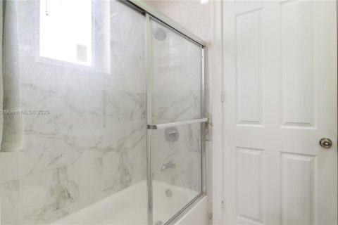 Casa en venta en Palmetto Bay, Florida, 4 dormitorios, 249.44 m2 № 1784215 - foto 22