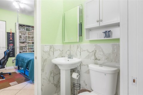 Casa en venta en Palmetto Bay, Florida, 4 dormitorios, 249.44 m2 № 1784215 - foto 21
