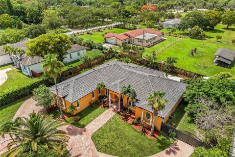 Casa en venta en Palmetto Bay, Florida, 4 dormitorios, 249.44 m2 № 1784215 - foto 3