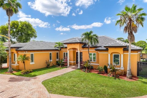 Casa en venta en Palmetto Bay, Florida, 4 dormitorios, 249.44 m2 № 1784215 - foto 1