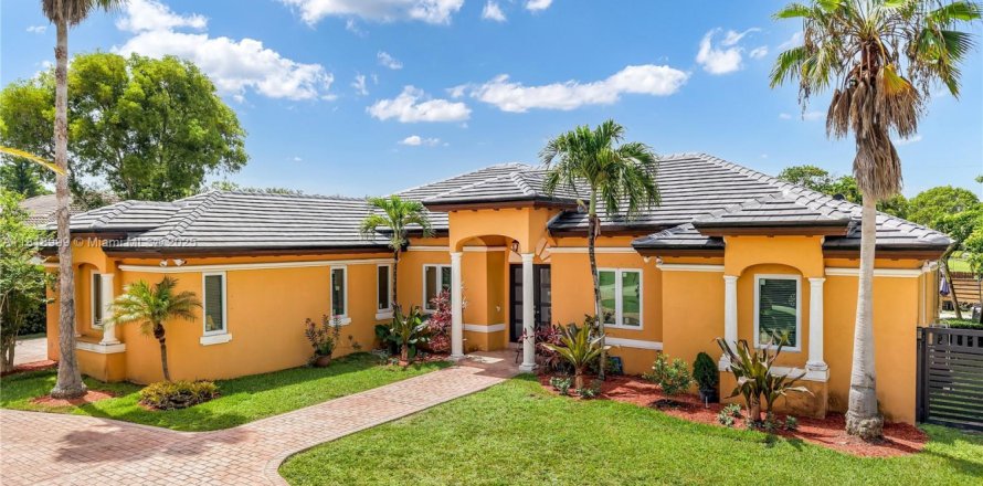 Casa en Palmetto Bay, Florida 4 dormitorios, 249.44 m2 № 1784215