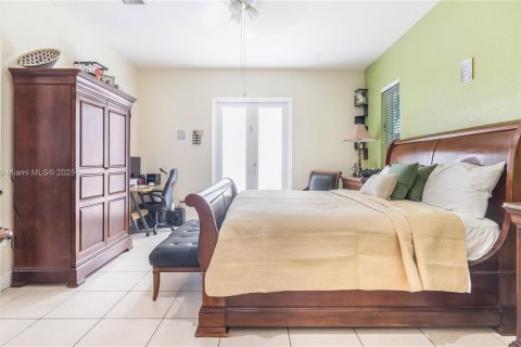 Casa en venta en Palmetto Bay, Florida, 4 dormitorios, 249.44 m2 № 1784215 - foto 29