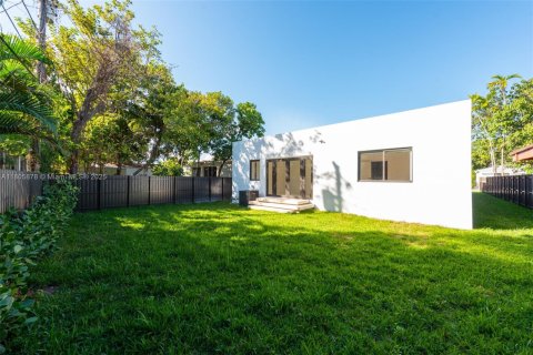 Villa ou maison à louer à Miami, Floride: 4 chambres, 236.62 m2 № 1748235 - photo 14