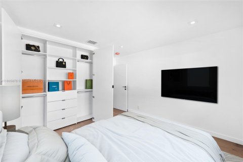 Villa ou maison à louer à Miami, Floride: 4 chambres, 236.62 m2 № 1748235 - photo 18