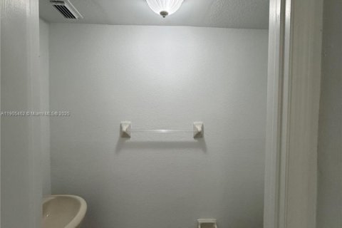 Adosado en alquiler en Miami, Florida, 4 dormitorios, 169.64 m2 № 2012593 - foto 6