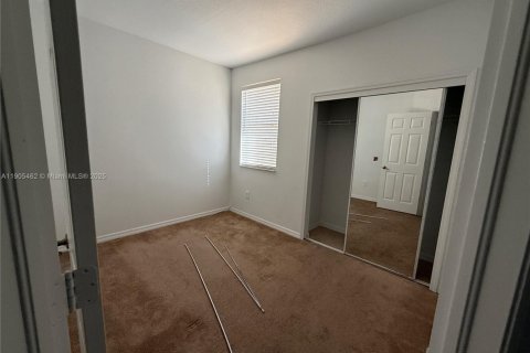 Adosado en alquiler en Miami, Florida, 4 dormitorios, 169.64 m2 № 2012593 - foto 8