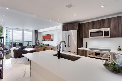 Condominio en venta en Miami, Florida, 2 dormitorios, 107.86 m2 № 2146404 - foto 2