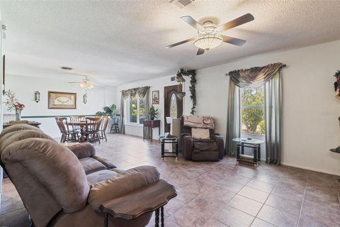Villa ou maison à vendre à Englewood, Floride: 4 chambres, 175.96 m2 № 1800358 - photo 13