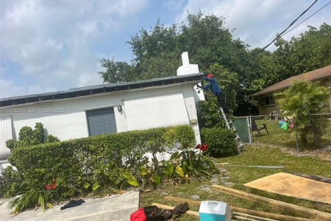 Immobilier commercial à vendre à Hollywood, Floride: 69.12 m2 № 2084287 - photo 7