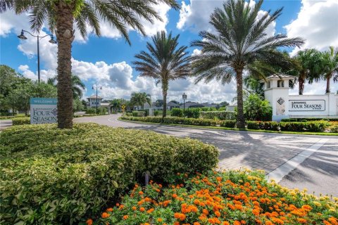 Villa ou maison à vendre à Kissimmee, Floride: 2 chambres, 144.65 m2 № 2341887 - photo 28