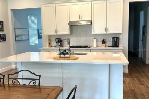 Villa ou maison à vendre à Kissimmee, Floride: 2 chambres, 144.65 m2 № 2341887 - photo 4