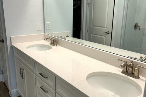 Villa ou maison à vendre à Kissimmee, Floride: 2 chambres, 144.65 m2 № 2341887 - photo 13