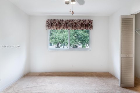 House in Cooper City, Florida 3 bedrooms, 195.84 sq.m. № 2088116 - photo 22