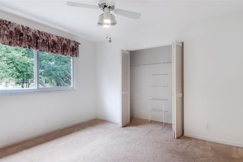 House in Cooper City, Florida 3 bedrooms, 195.84 sq.m. № 2088116 - photo 21
