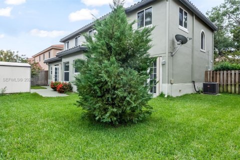 House in Cooper City, Florida 3 bedrooms, 195.84 sq.m. № 2088116 - photo 28