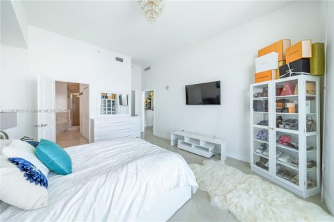 Снять в аренду кондоминиум в Норт-Бей-Виллидж, Флорида 2 спальни, 113.62м2, № 1963037 - фото 13