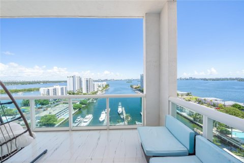 Снять в аренду кондоминиум в Норт-Бей-Виллидж, Флорида 2 спальни, 113.62м2, № 1963037 - фото 23