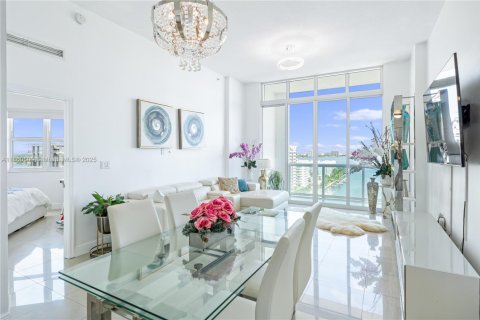 Снять в аренду кондоминиум в Норт-Бей-Виллидж, Флорида 2 спальни, 113.62м2, № 1963037 - фото 8