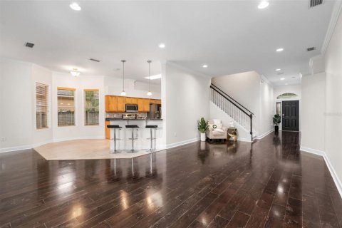 House in Gainesville, Florida 4 bedrooms, 215.35 sq.m. № 1877339 - photo 6