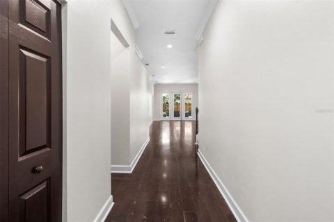House in Gainesville, Florida 4 bedrooms, 215.35 sq.m. № 1877339 - photo 3