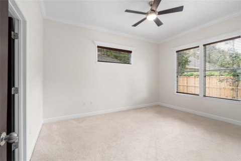 House in Gainesville, Florida 4 bedrooms, 215.35 sq.m. № 1877339 - photo 15