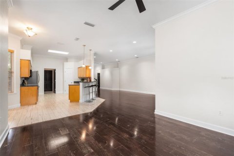House in Gainesville, Florida 4 bedrooms, 215.35 sq.m. № 1877339 - photo 7