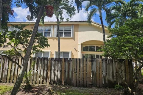 Снять в аренду таунхаус в Дорал, Флорида 3 спальни, 173.08м2, № 1992746 - фото 28