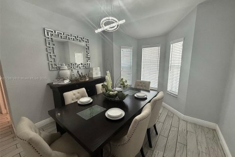 Casa en venta en Homestead, Florida, 3 dormitorios, 176.51 m2 № 1924799 - foto 11