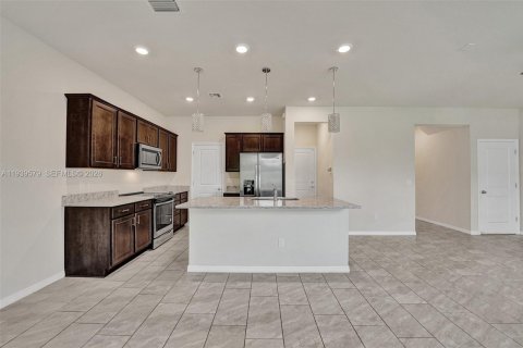 Touwnhouse à louer à Hollywood, Floride: 3 chambres, 165.37 m2 № 1997594 - photo 8