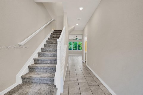 Touwnhouse à louer à Hollywood, Floride: 3 chambres, 165.37 m2 № 1997594 - photo 2