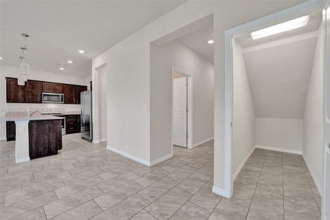 Touwnhouse à louer à Hollywood, Floride: 3 chambres, 165.37 m2 № 1997594 - photo 9