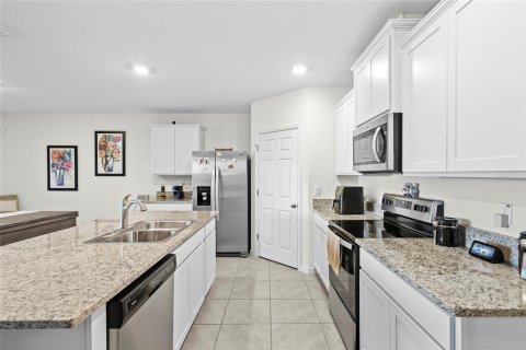 Villa ou maison à vendre à Palm Bay, Floride: 4 chambres, 170.01 m2 № 2408709 - photo 12