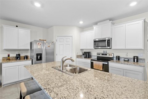 Villa ou maison à vendre à Palm Bay, Floride: 4 chambres, 170.01 m2 № 2408709 - photo 13
