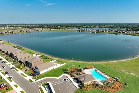 Villa ou maison à vendre à Palm Bay, Floride: 4 chambres, 170.01 m2 № 2408709 - photo 5