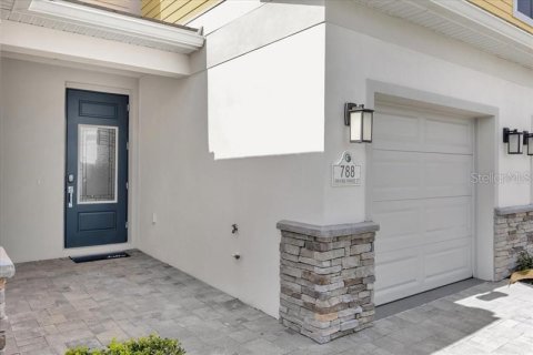 Townhouse in Four Corners, Florida 3 bedrooms, 158.31 sq.m. № 1719849 - photo 2