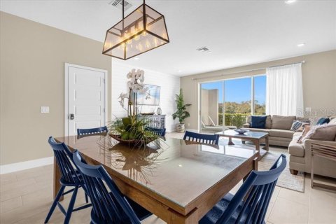 Townhouse in Four Corners, Florida 3 bedrooms, 158.31 sq.m. № 1719849 - photo 8