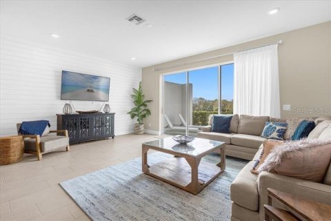 Townhouse in Four Corners, Florida 3 bedrooms, 158.31 sq.m. № 1719849 - photo 9