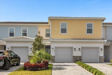 Townhouse in Four Corners, Florida 3 bedrooms, 158.31 sq.m. № 1719849 - photo 1