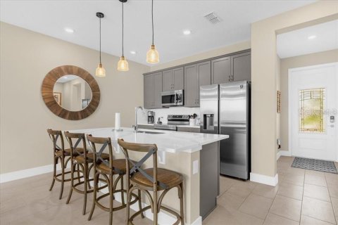 Townhouse in Four Corners, Florida 3 bedrooms, 158.31 sq.m. № 1719849 - photo 3