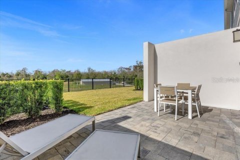 Townhouse in Four Corners, Florida 3 bedrooms, 158.31 sq.m. № 1719849 - photo 15