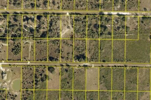 Commercial property in Okeechobee, Florida № 2190739 - photo 4