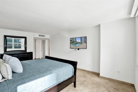 Condominio en venta en Miami Beach, Florida, 2 dormitorios, 115.01 m2 № 1992958 - foto 18