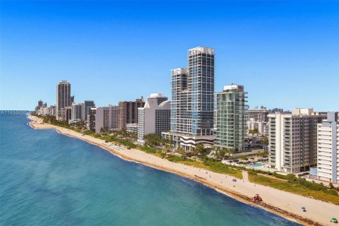 Condominio en venta en Miami Beach, Florida, 2 dormitorios, 115.01 m2 № 1992958 - foto 2
